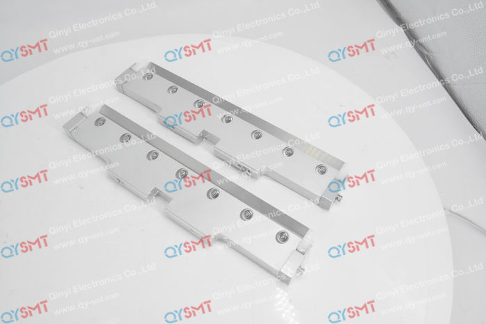 GKG Titan Squeegee