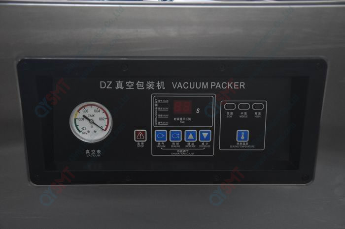 Vacuum sealing machine