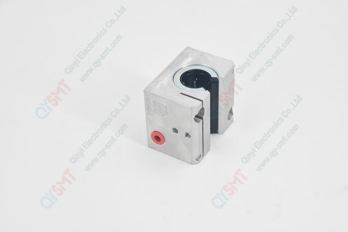 Integrated guide bush bearing