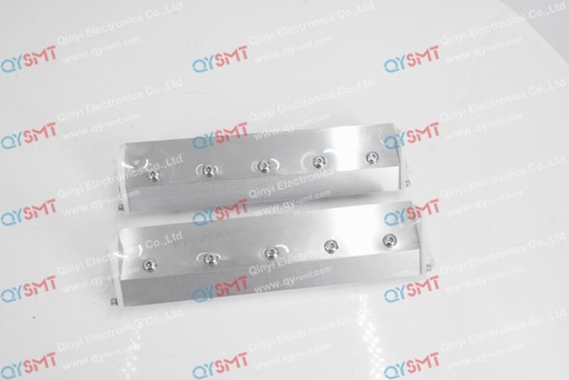 [0.3 x 34.3 x 200mm] ..MPM 125 / Accuflex squeegee blade with holes