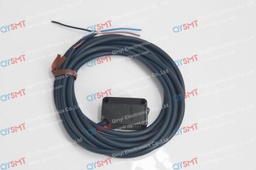 [..E3Z-D61] (3 wire) come with connector